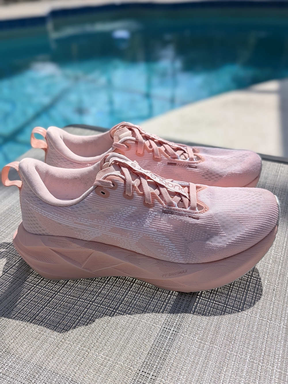 ASICS Novablast 5 Womens 8.5 Pink Running Shoes FF Blast Max Good Condition. - Picture 4 of 12